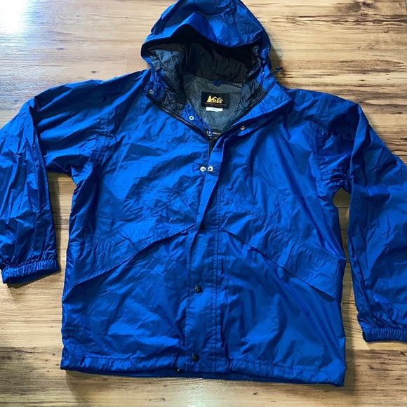 REI Other - REI rain coat
